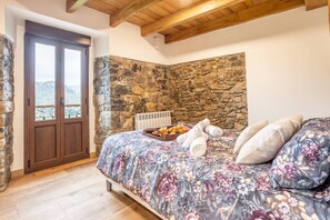 Desk, iron/ironing board, WiFi, bed sheets - Villa Camila - El Pozo (Villarraba)