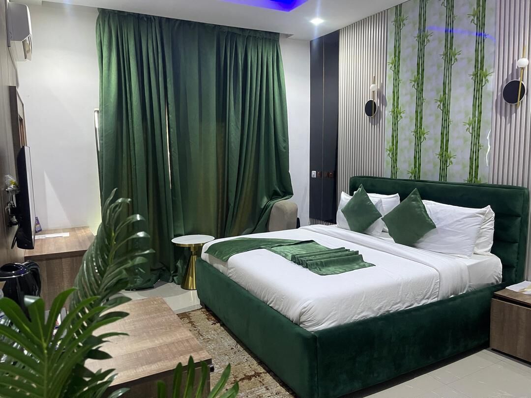 Deluxe Single Room, Balcony, Park View