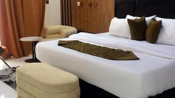 Kamar, balkon, pemandangan taman | Ruang kerja ramah laptop dan Wi-Fi gratis