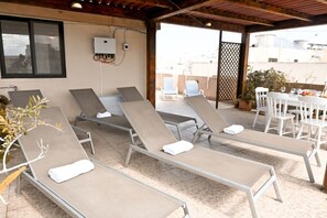 Villa, 5 Bedrooms, City View | Outdoor dining