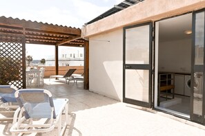 Villa, 5 Bedrooms, City View | Terrace/patio