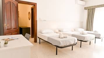 Villa, 5 Bedrooms, City View | In-room safe, desk, blackout drapes, free WiFi