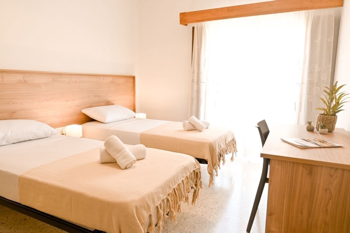 Villa, 5 Bedrooms, City View | Free minibar items, in-room safe, desk, blackout curtains
