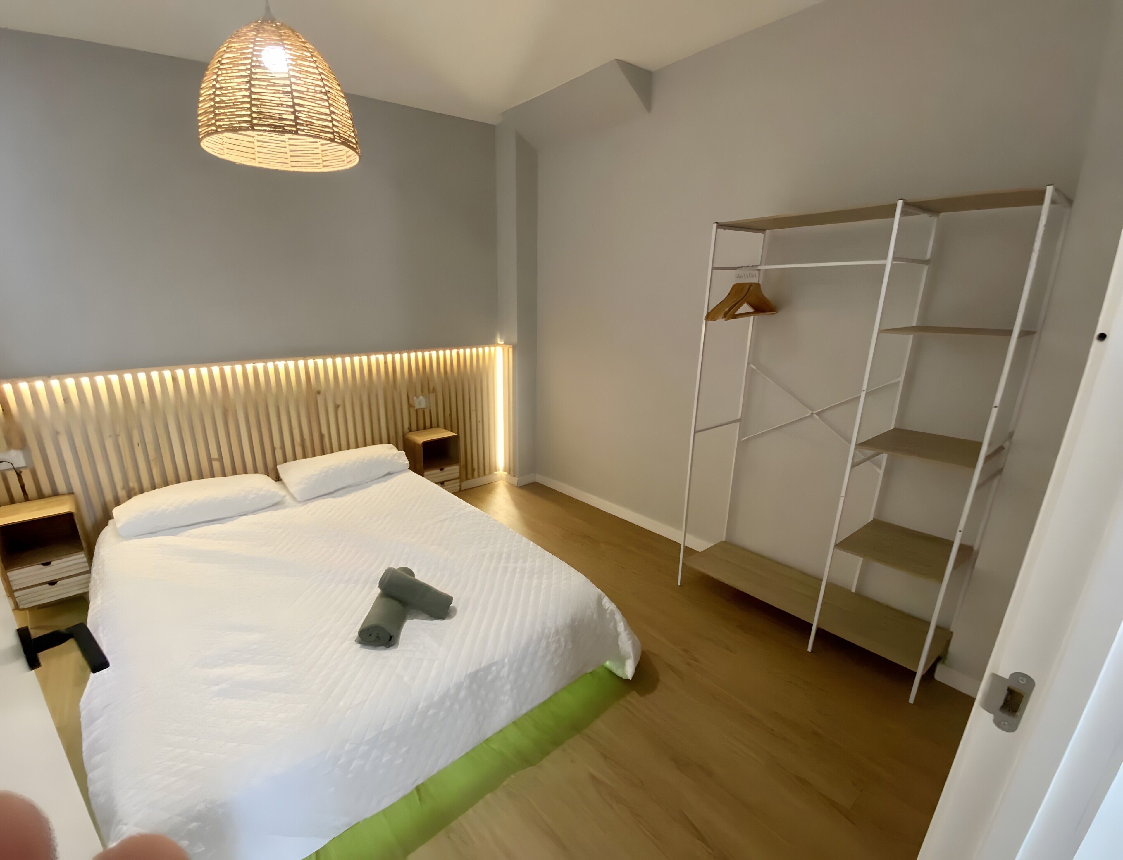Iron/ironing board, WiFi