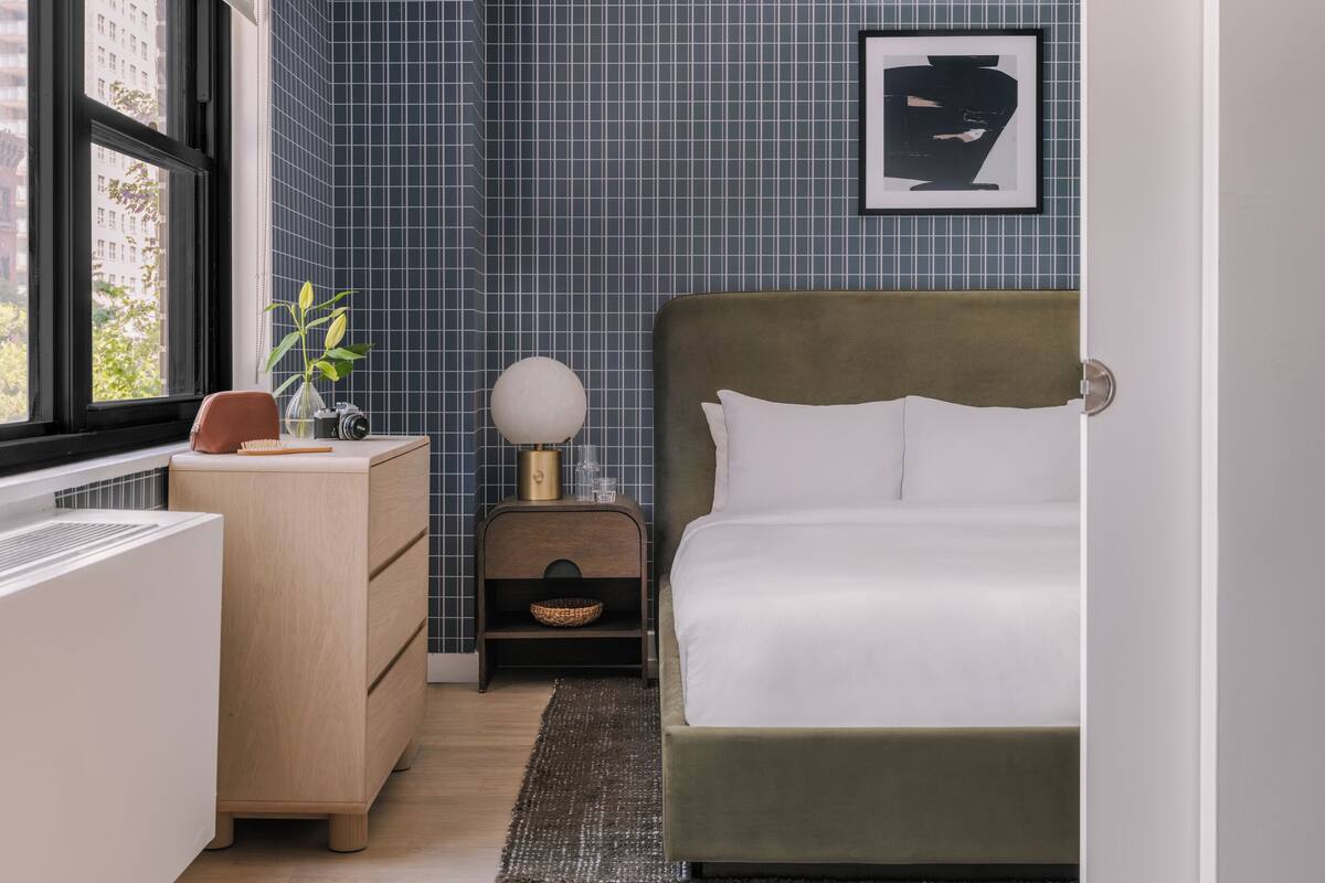 Superior Apartment, 1 King Bed with Sofa bed | Laptop workspace, iron/ironing board, free WiFi