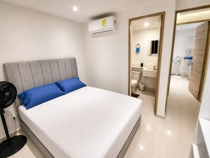2 bedrooms, iron/ironing board, free WiFi, bed sheets - Lovely 2-bedroom apartment close to the beach and Cartagena's historic center (Cartagena)