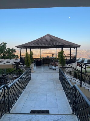 Property grounds - Al Hindi Palace  (As-Salt)
