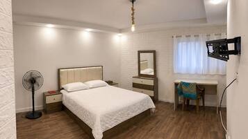 Classic Double Room, Garden View | Desk, free WiFi