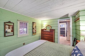 4 bedrooms, iron/ironing board, free WiFi, bed sheets - Inertia Inn: Renovated 1929 McCall Lake Cabin with Private Beach and Dock (McCall)