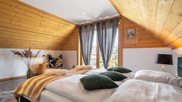 Chalet, Mountain View