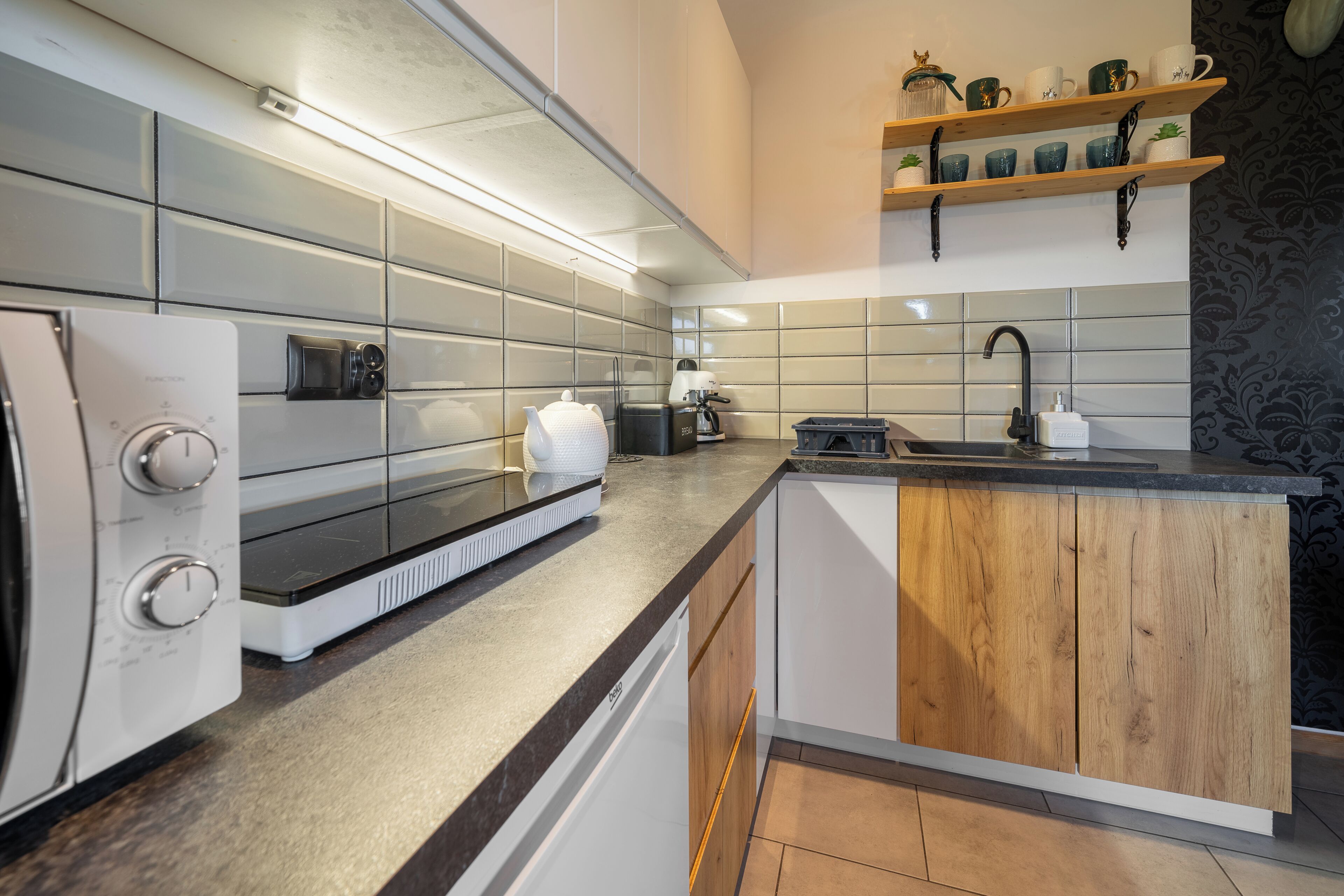 Chalet, Mountain View | Private kitchenette