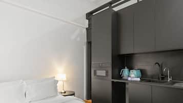 WiFi, bed sheets