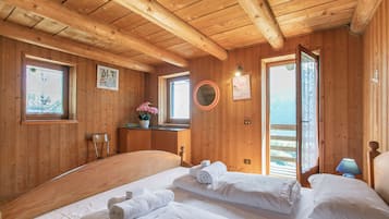 Family House, 2 Bedrooms, Balcony (Private Green Oasis - Terrace) | 2 bedrooms