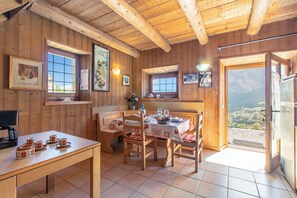 Family House, Multiple Bedrooms (Private Green Oasis) | Dining room - Private Green Oasis (Tenno)