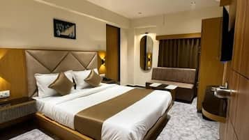Double Room, City View | Desk, laptop workspace, iron/ironing board, free WiFi