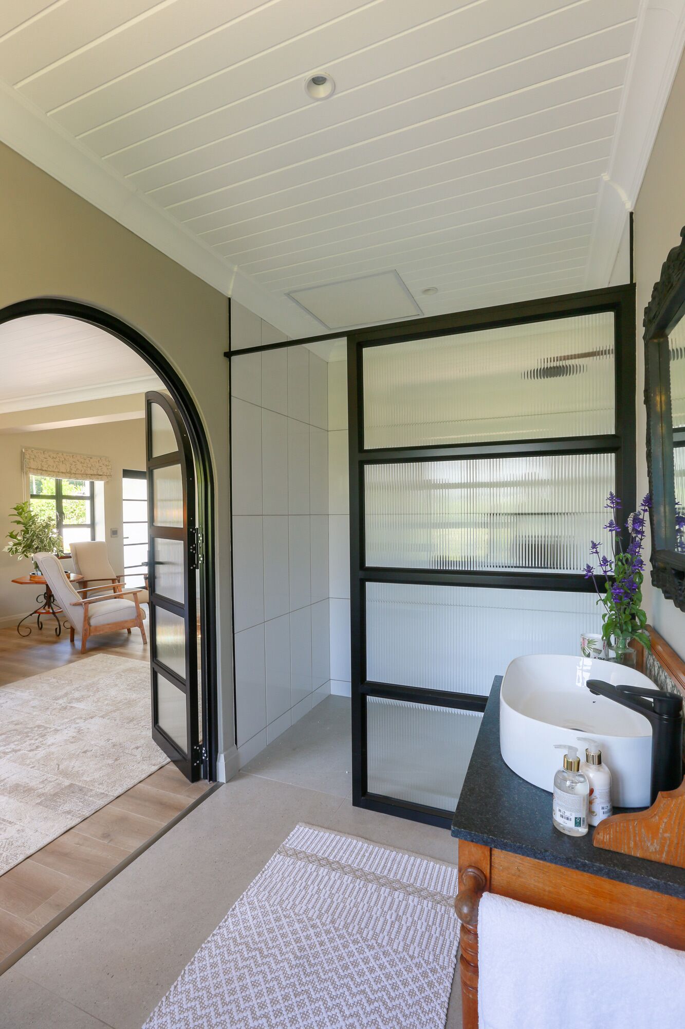 Luxury Suite with Mountain Views | Bathroom | Shower, hair dryer, towels, toilet paper