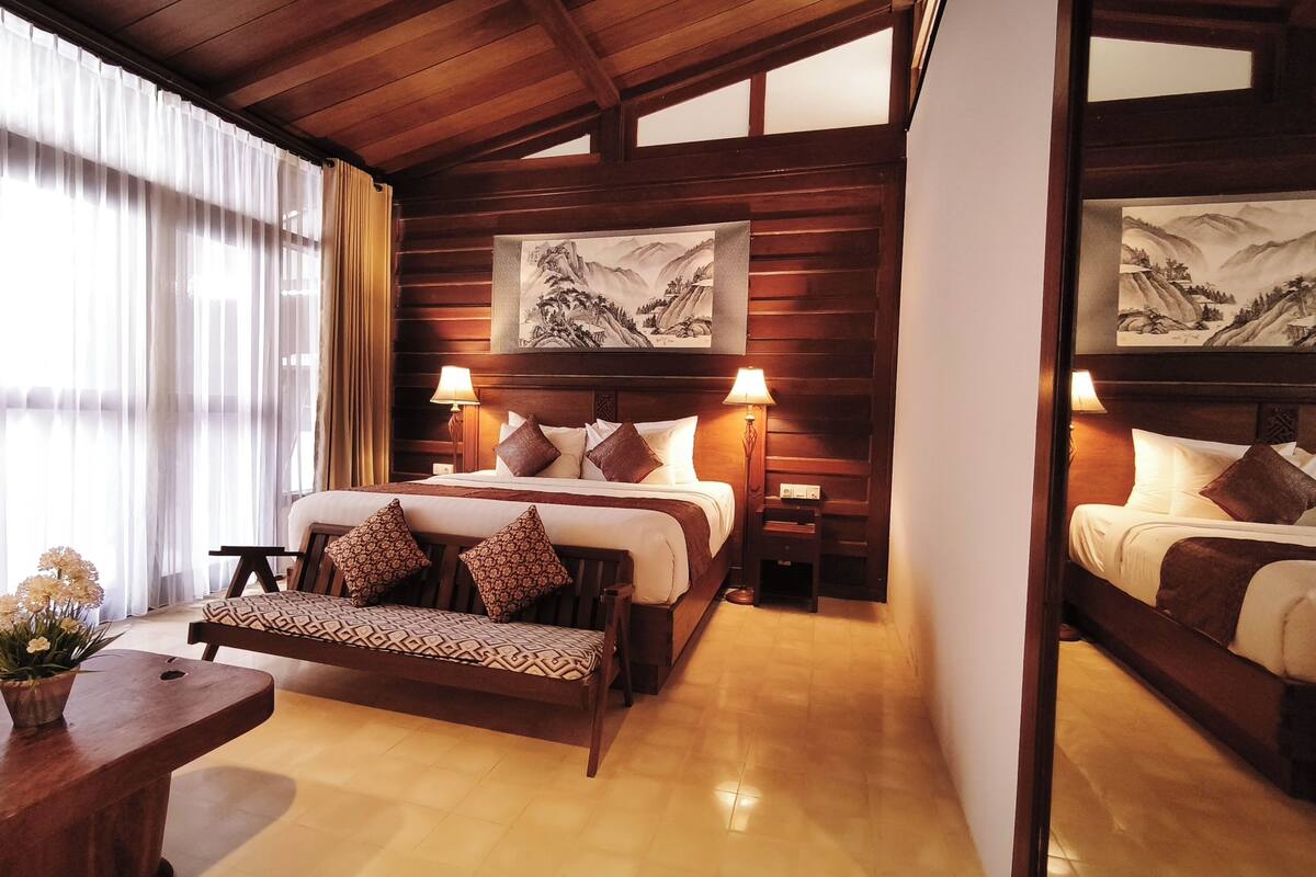 Luxury Room, 1 King Bed, Non Smoking, Ground Floor