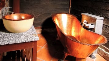 Quarto superluxo, 1 cama King, para não fumantes, no piso térreo | Parte interna