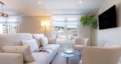 Exclusive Penthouse With Private Terrace in Granada San Anton 402