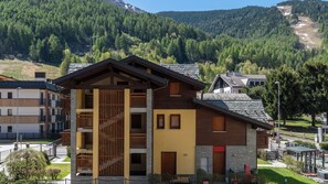 Appartement, balkon, uitzicht op bergen | Exterieur