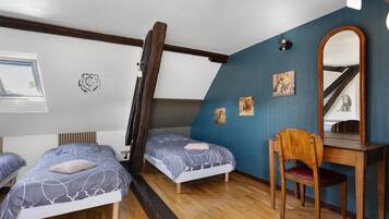 WiFi, bed sheets