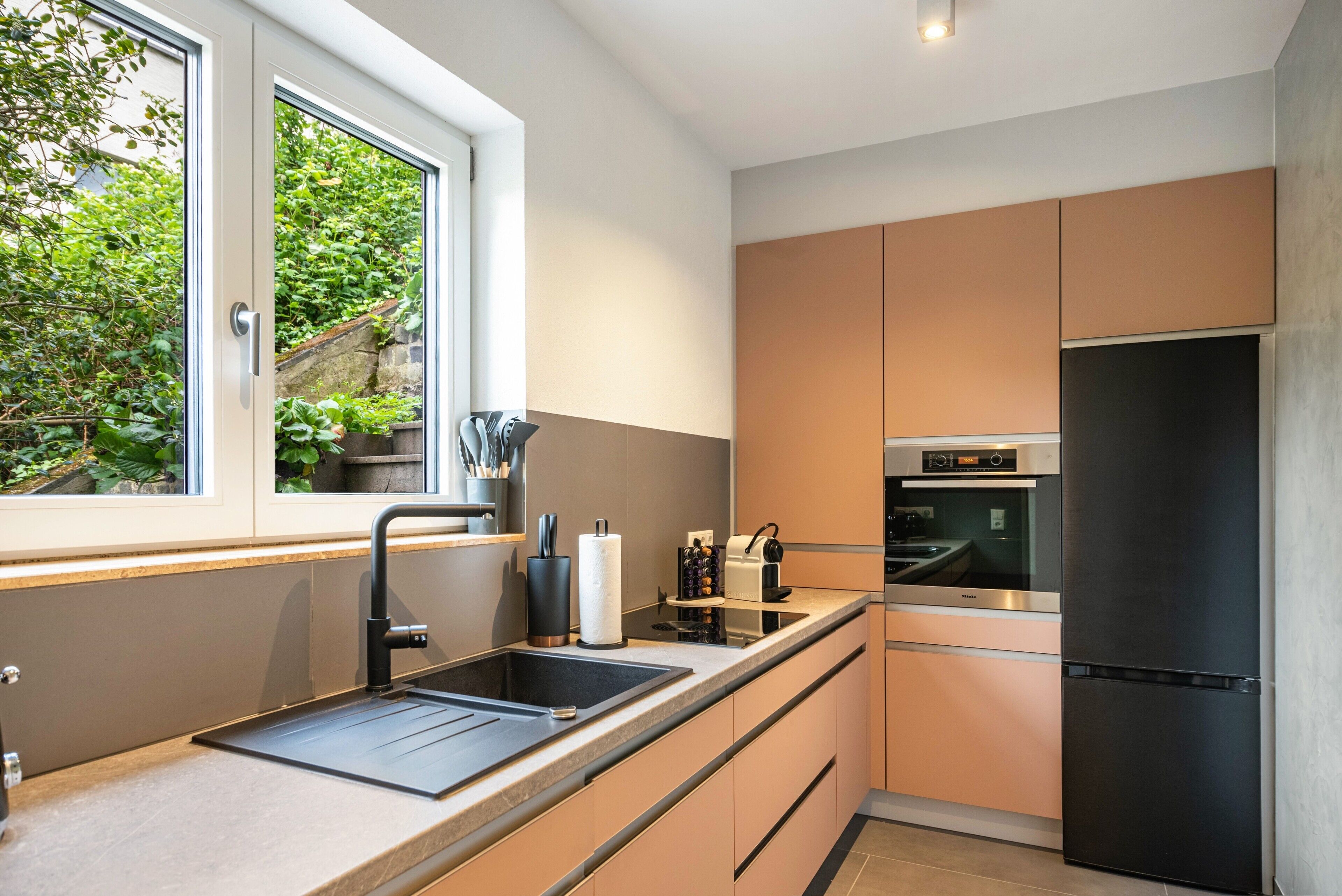 Kühlschrank, Ofen, Herdplatte, Geschirrspüler