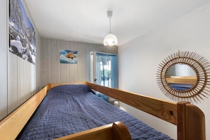 1 Schlafzimmer, Bügeleisen/Bügelbrett