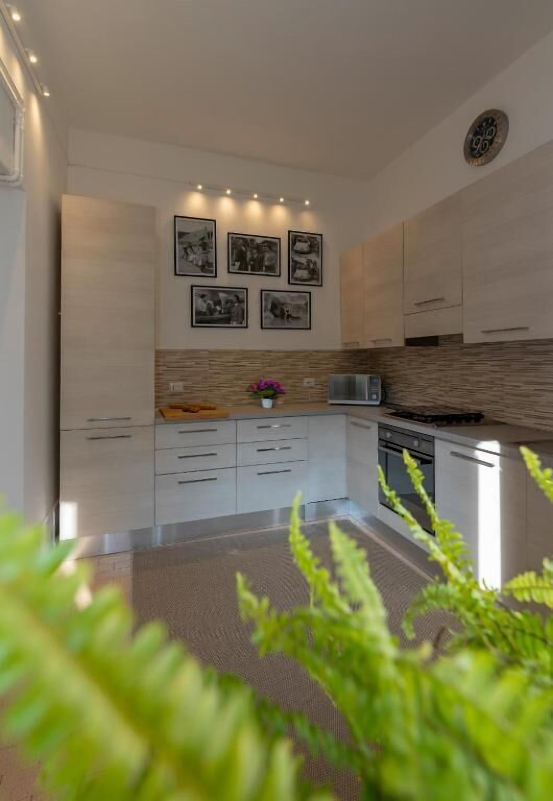 Appartamento Luxury, balcone, vista città | Cucina privata