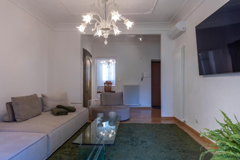 Luxury-Apartment, Balkon, Stadtblick | Wohnbereich