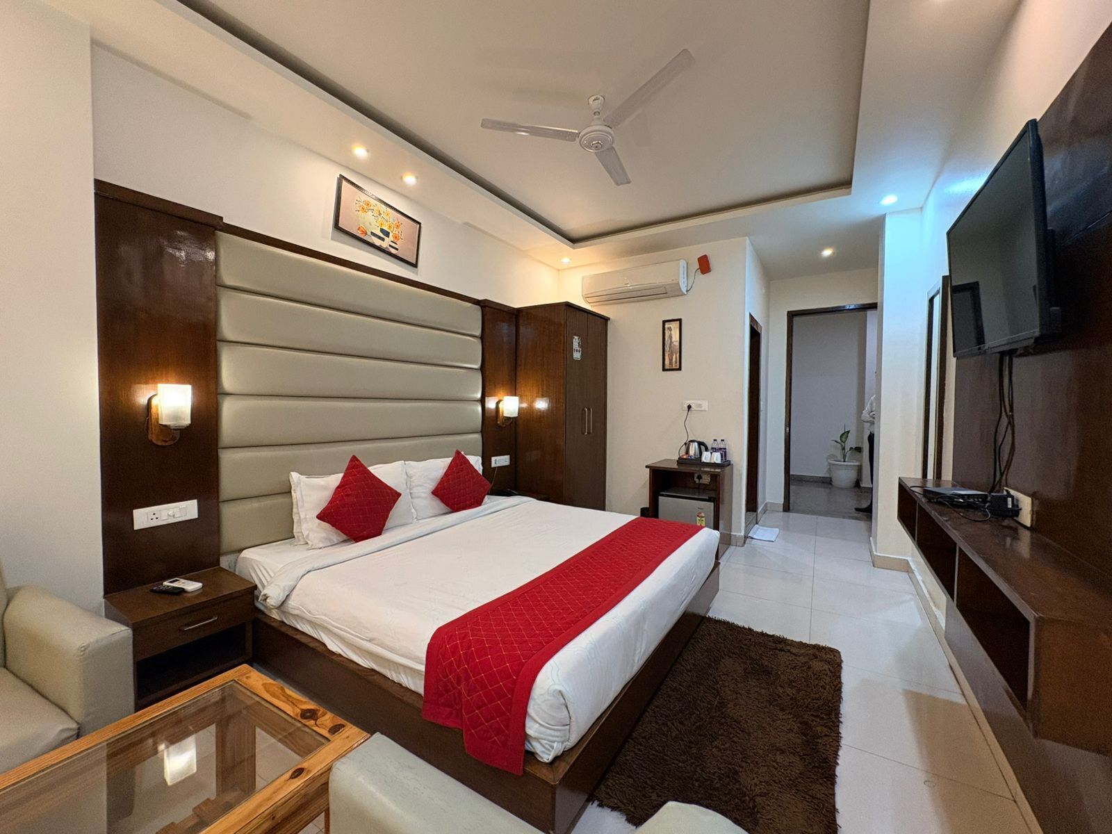 Executive Double Room, Balcony, Mountain View | Desk, laptop workspace, free WiFi