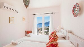 Iron/ironing board, WiFi, bed sheets - Villa Leda Kalkan - Luxurious tranquillity by the sea (Kalkan)