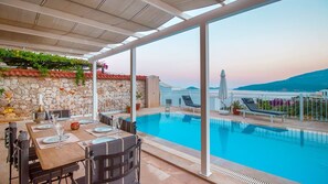 Pool - Villa Leda Kalkan - Luxurious tranquillity by the sea (Kalkan)