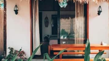 Superior Villa 2 Bedrooms Beach View | Outdoor dining