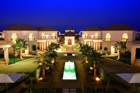 Exterior. Move on Beach Resort Al Khobar