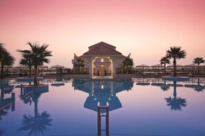 Outdoor pool, open 9:00 AM to 9:00 PM, pool umbrellas, sun loungers - Move on Beach Resort Al Khobar (Al Khobar)