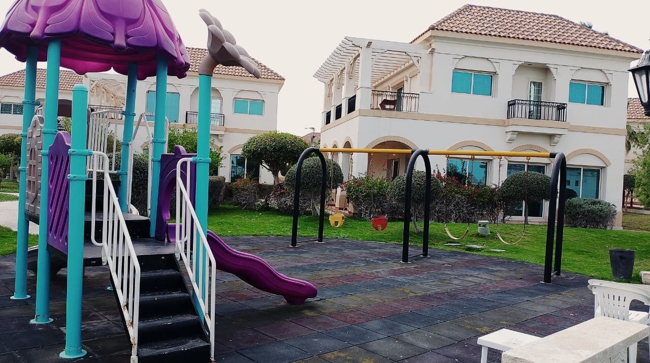 Children’s play area – outdoor
