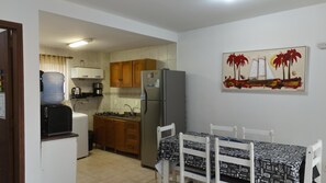 Dining - Two-story house 220m from Mariscal Beach (Bombinhas)