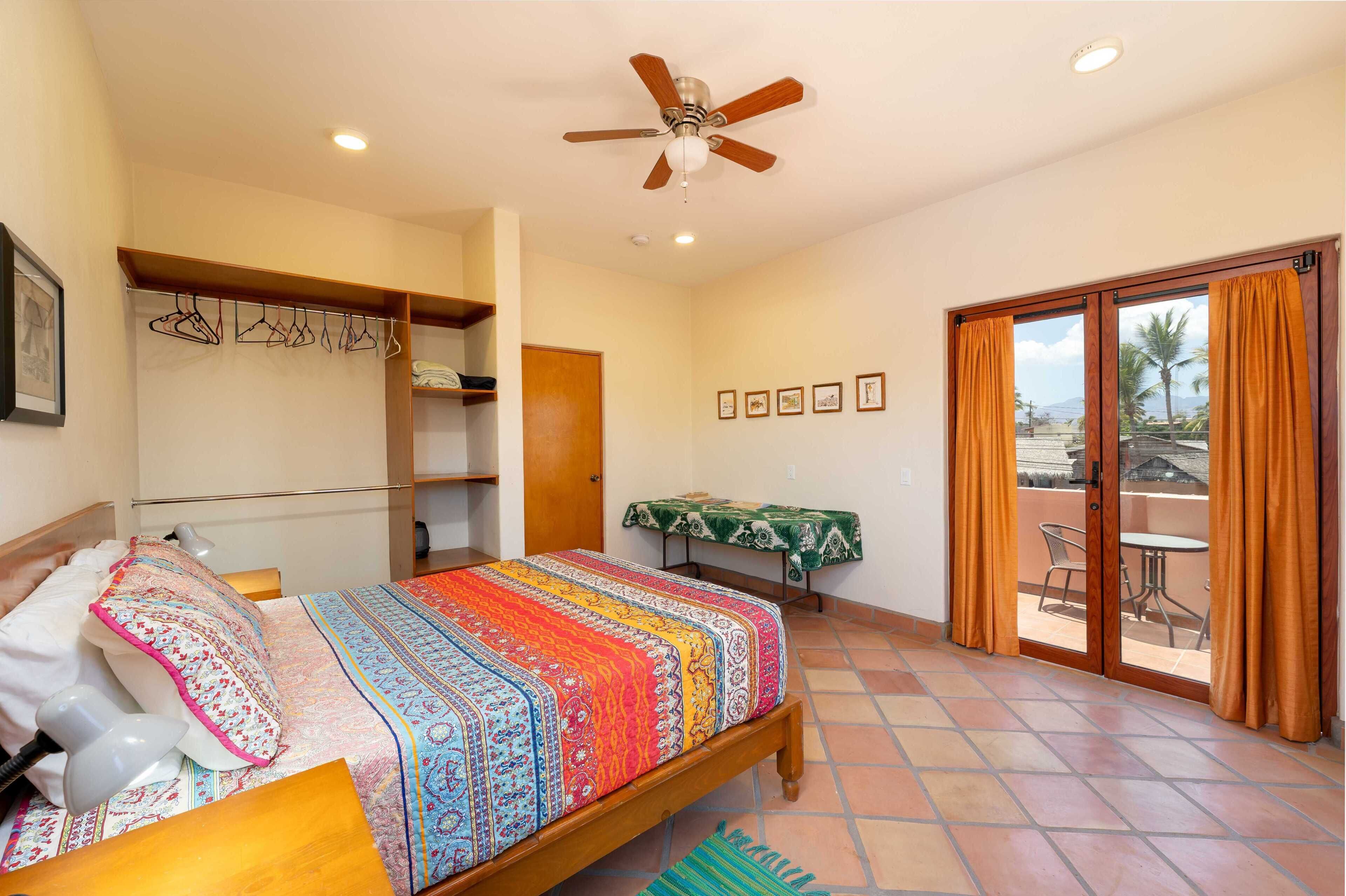 Comfort Studio Suite, Mountain View, Mezzanine | Iron/ironing board (on request), WiFi (free), bed sheets