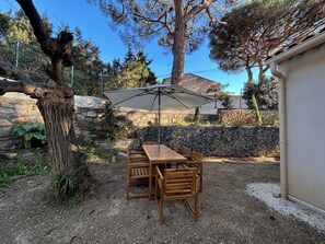 Outdoor dining - Villa Rosa By Avecoeur (Sainte-Maxime)