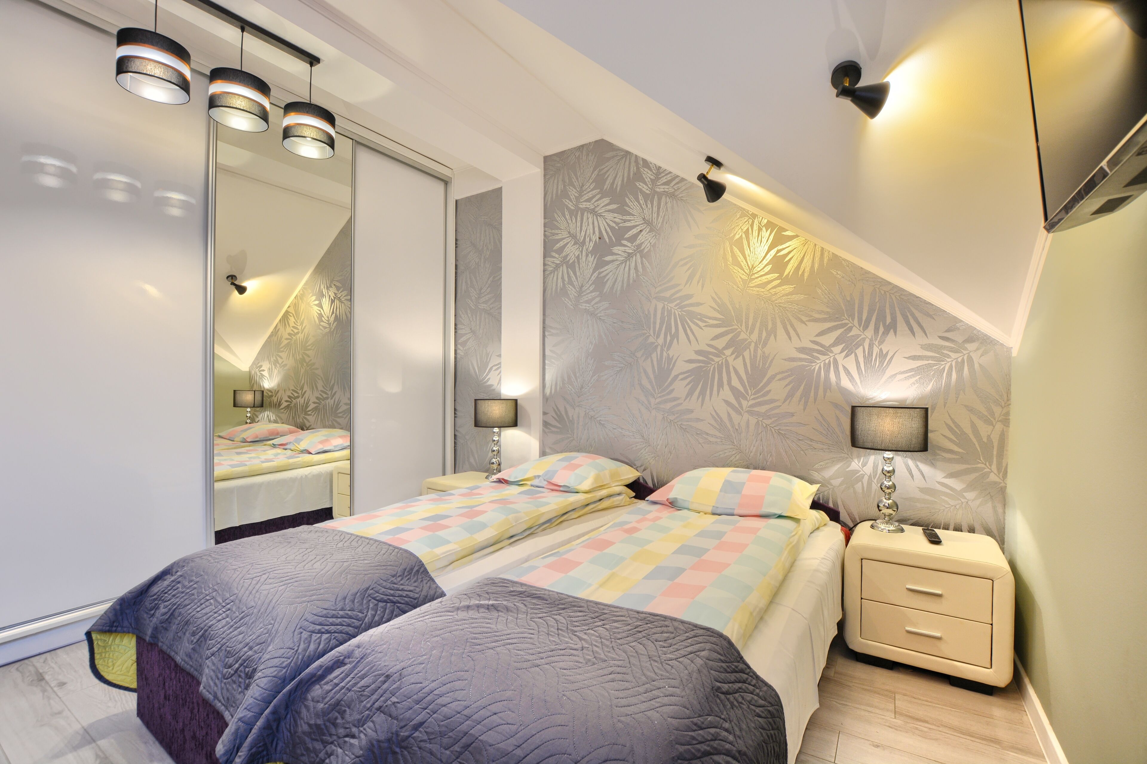 Hypo-allergenic bedding, cribs/infant beds, travel crib, free WiFi