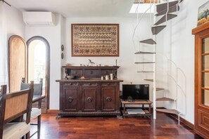 Living area - Argentario Penthouse with terrace overlooking the sea (Porto Santo Stefano)