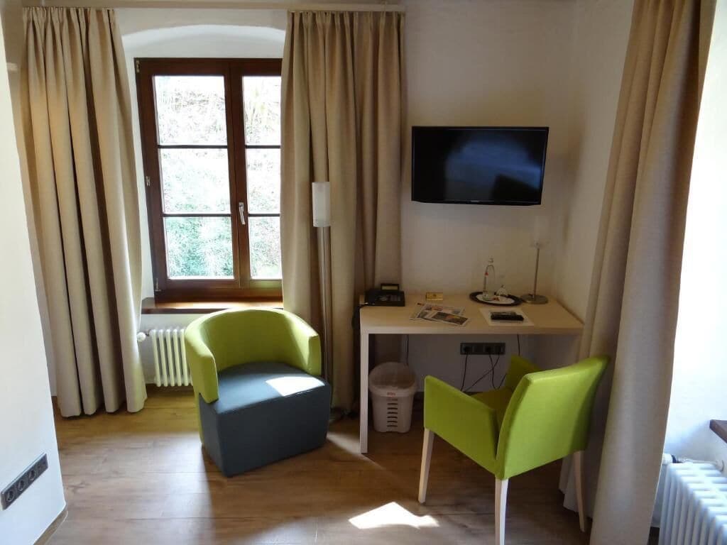 Chambre Simple, vue cour intérieure | Intérieur