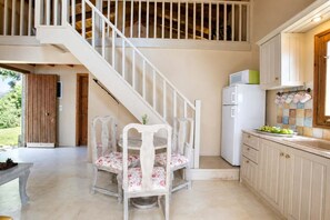 Microwave, oven, stovetop, coffee/tea maker - Anerada House - Seaview Stay Above Egremni Lefkada (Athani)