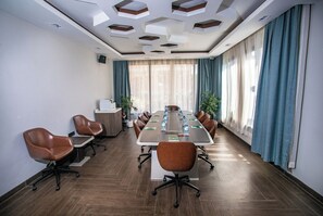 Meeting facility - Zara Gardens Apartments by Karibu Stays (Kampala)