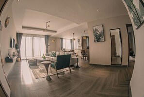 Living area - Zara Gardens Apartments by Karibu Stays (Kampala)