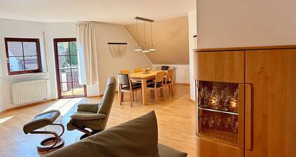 Lichtdurchflutetes Apartment mit Weitblick & Ruhe