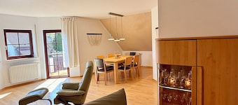 Light-flooded apartment with far-reaching views & tranquillity
