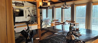 The Rustic Pearl - a family friendly getaway in charming Mountain Lakes