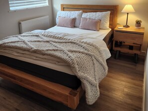 3 bedrooms, individually decorated, individually furnished, free WiFi - 8 Arvonia Terrace (Criccieth)