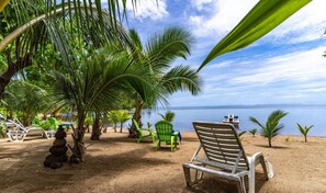 House | 1 bedroom, Internet - Beachfront Bungalows With Zen Charm (Moorea-Maiao)